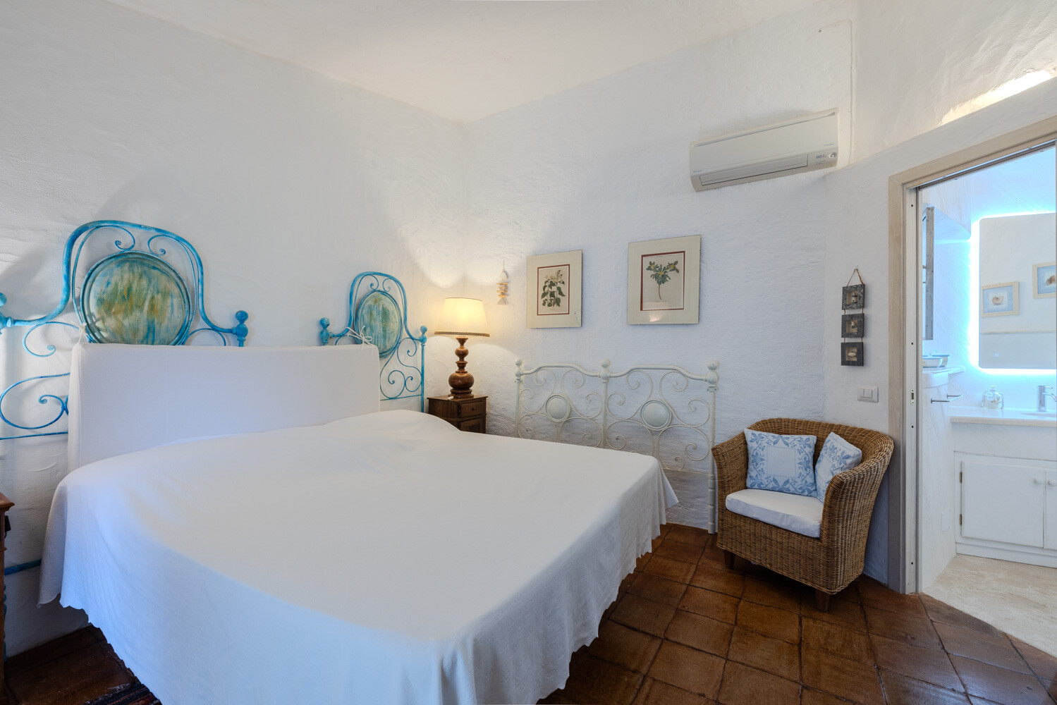 07c3d93a-d4f7-4923-8fd1-a59485cd40a3