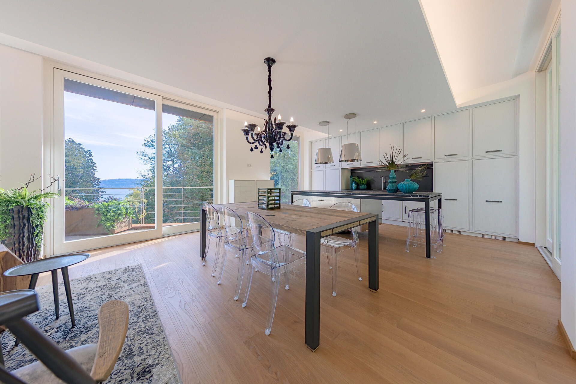 53bd9a5d-e046-4877-9ca3-ed4f885794a1