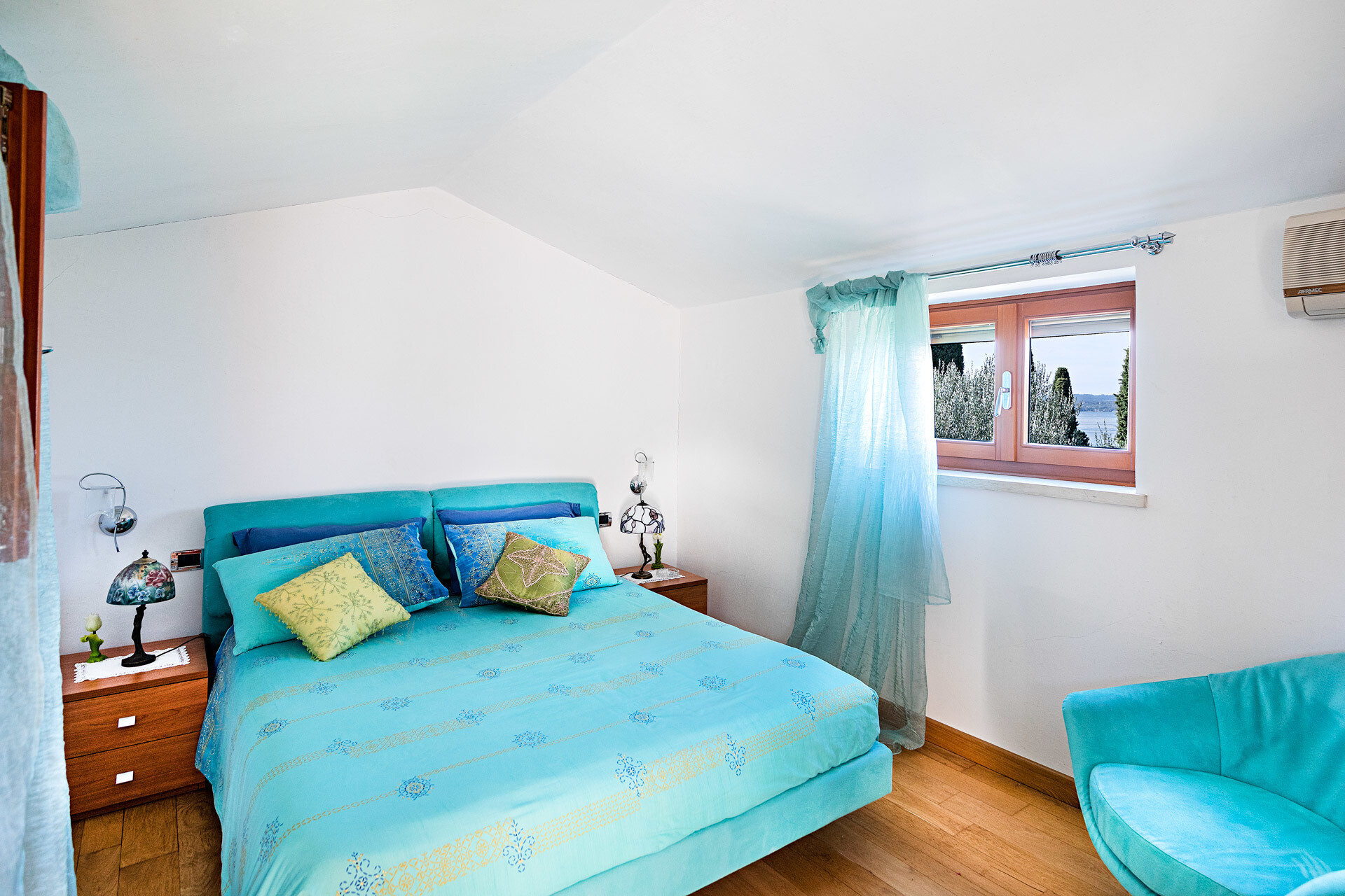 fa957ec0-2d77-47ba-9d5d-52f8dc8e273d